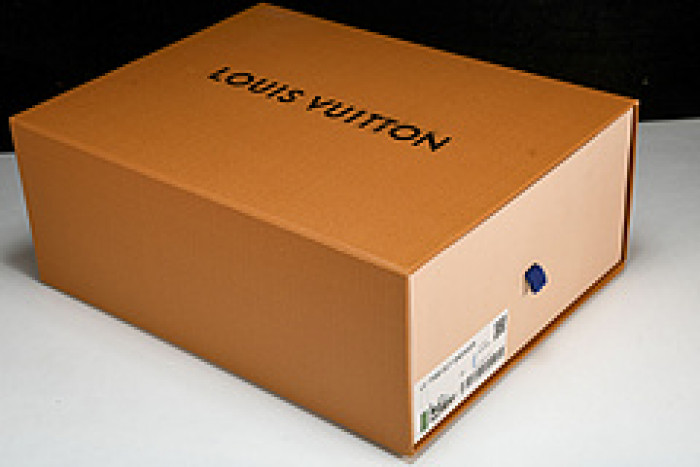 L&V SNEAKERS