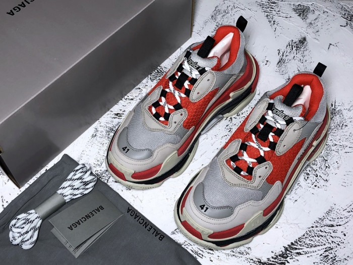 BALENCIAGE TRIPLE S TRAINER