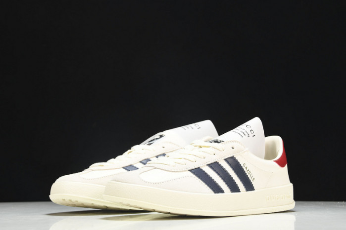 Adidas Sneaker