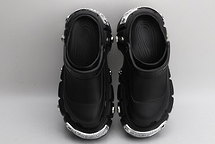 BLEN DESIGNER SLIPPERS