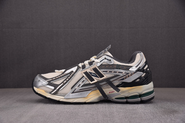 As*ic*ss shoes