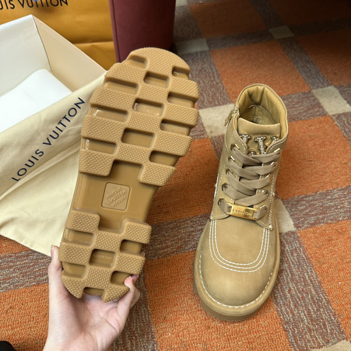 L&V SNEAKERS