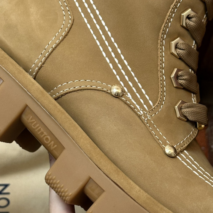 L&V SNEAKERS