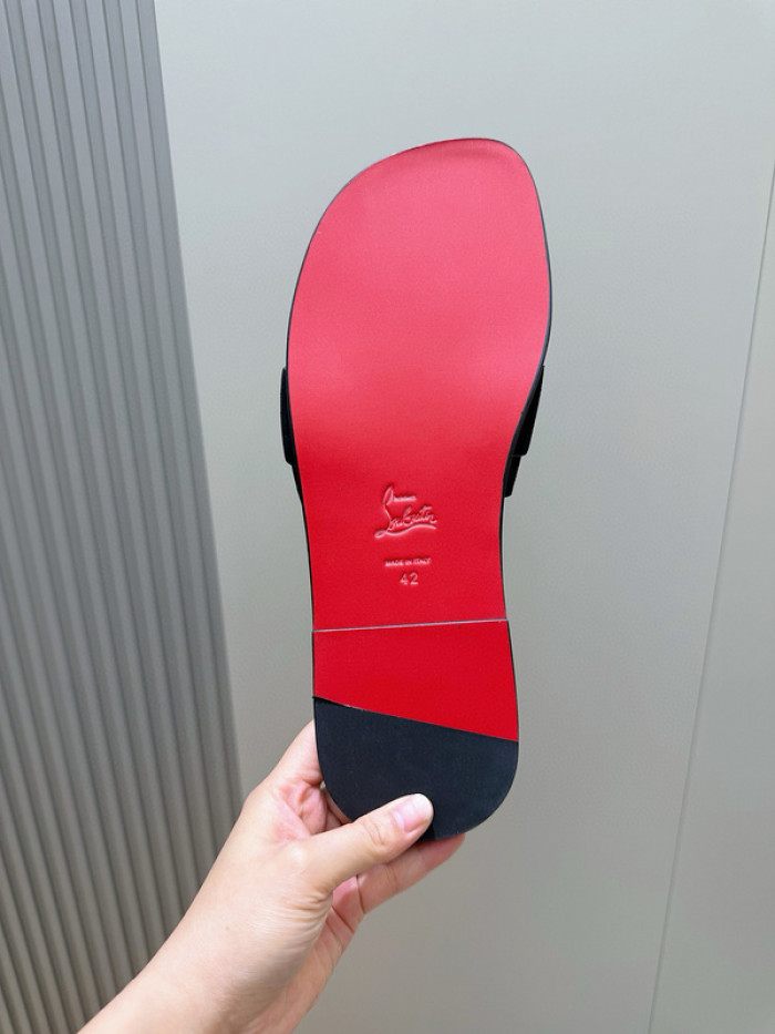 CL SLIPPERS