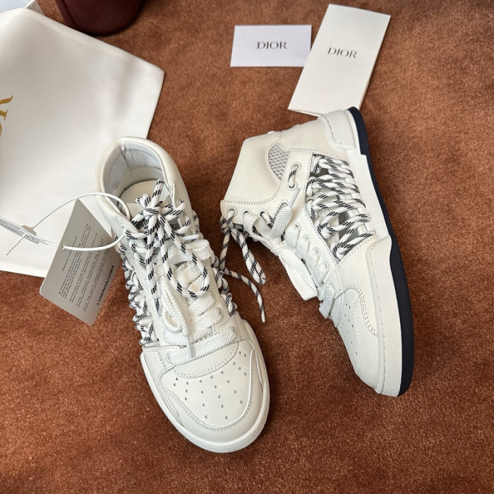 D designer sneaker