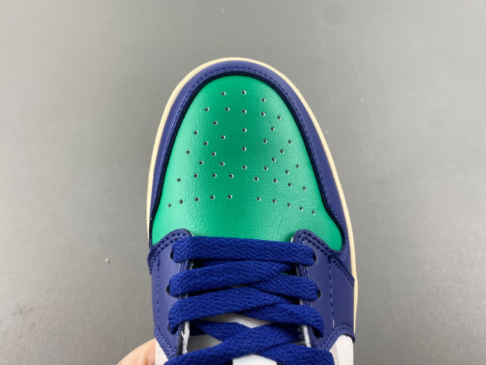 Air Jordan 1 Low 553558-147