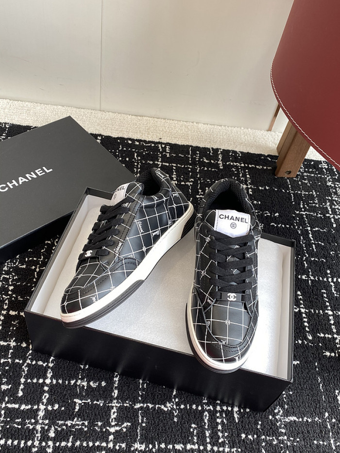 CHANEEL sneaker