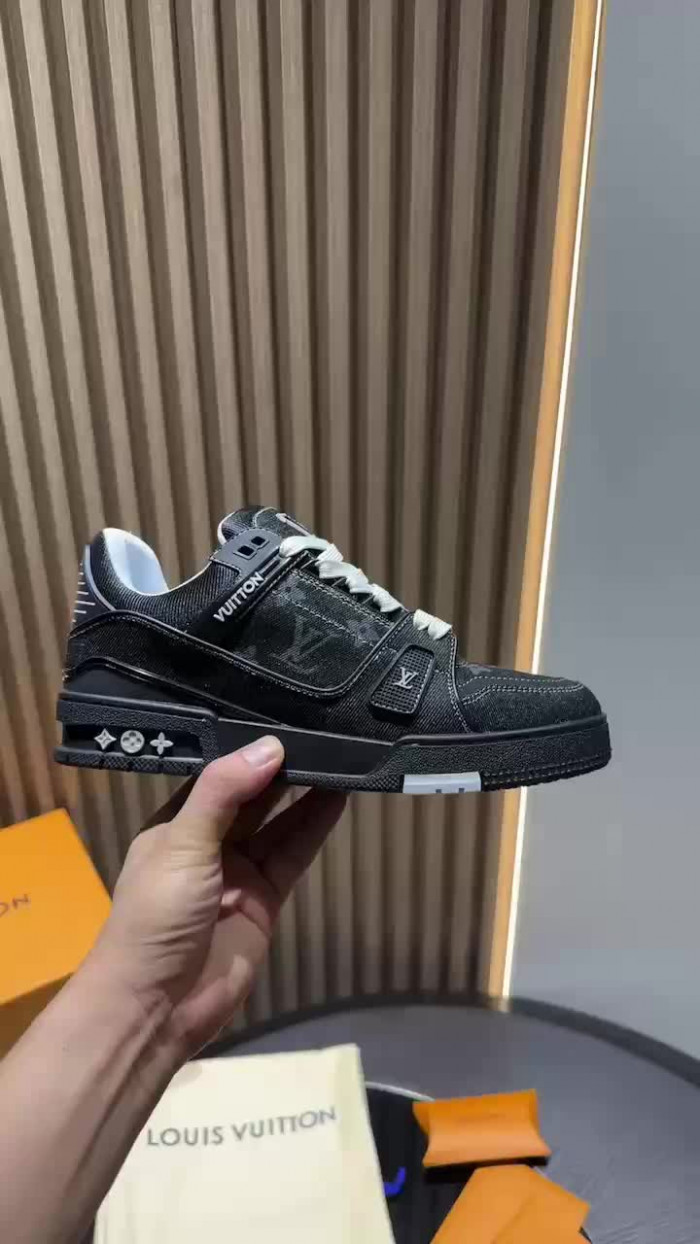 L&V SNEAKERS