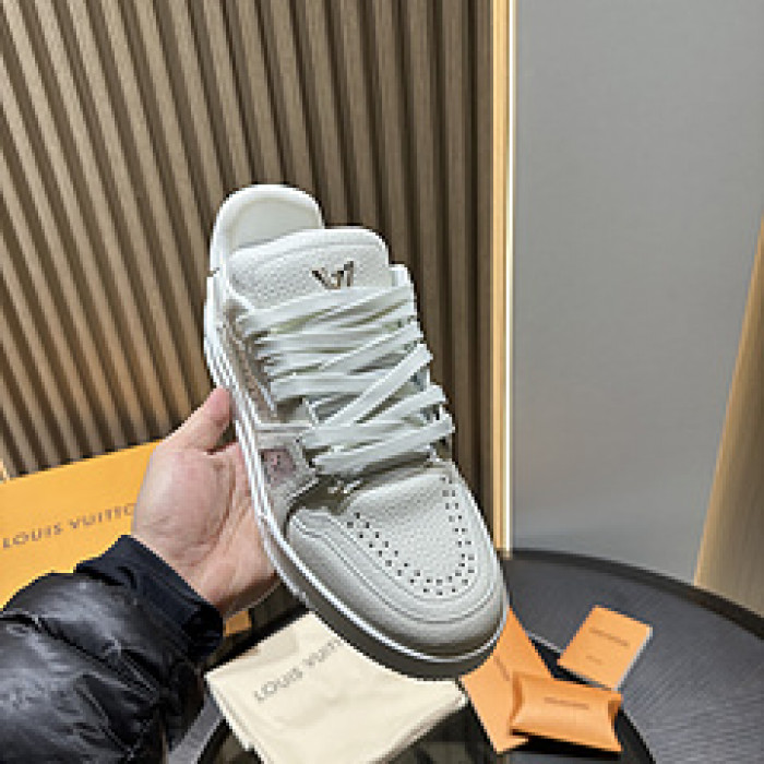 L&V SNEAKERS