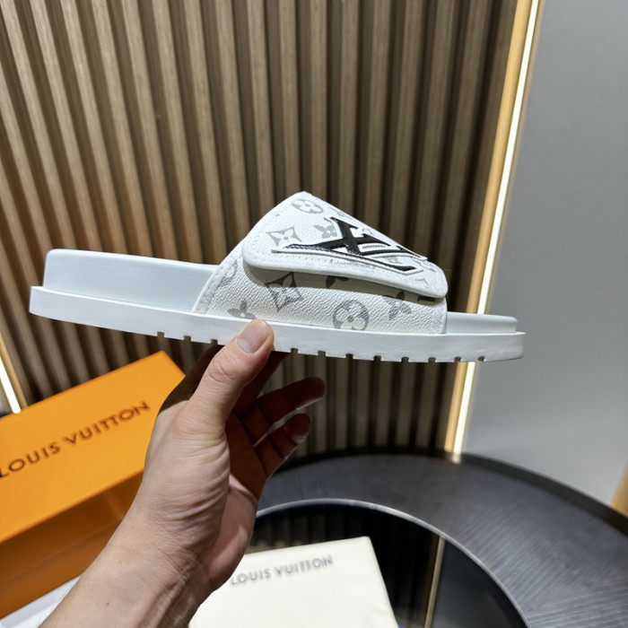 L&V SLIPPERS