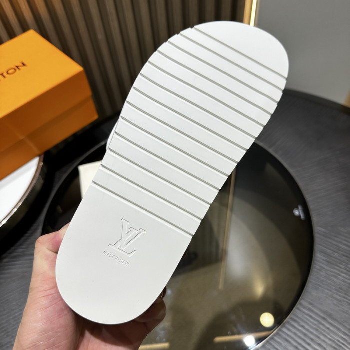 L&V SLIPPERS