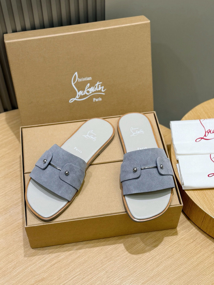 CL SLIPPERS