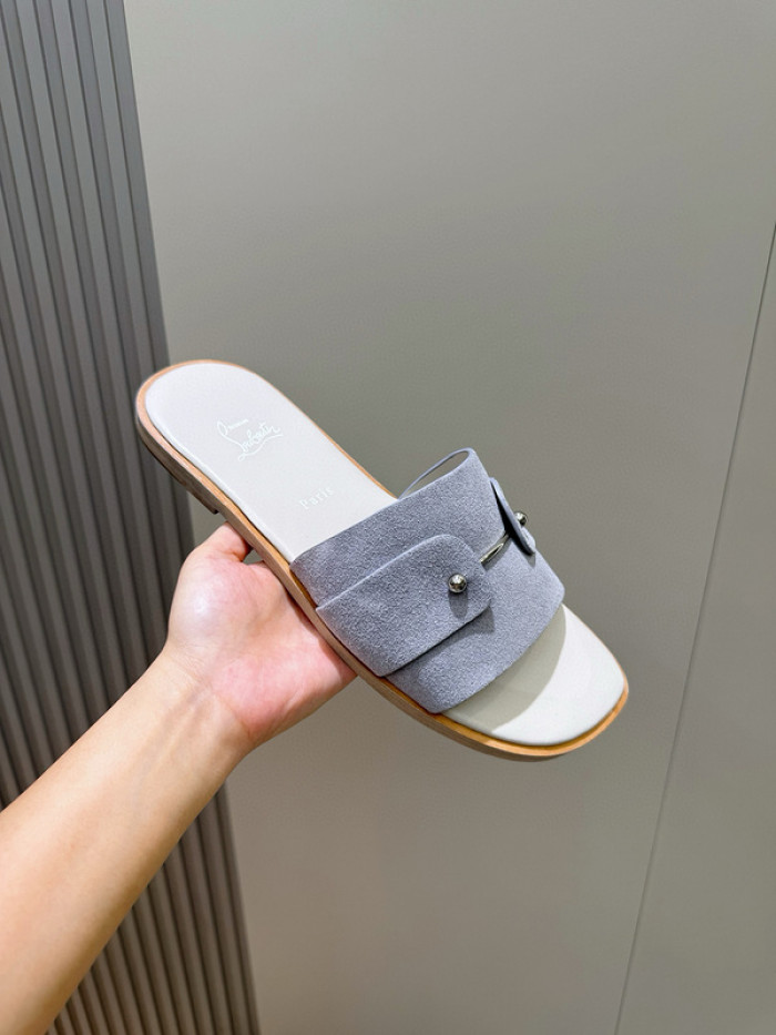 CL SLIPPERS