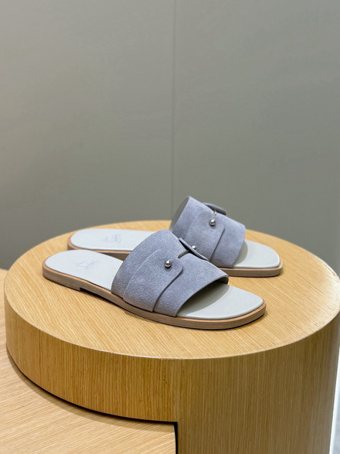 CL SLIPPERS
