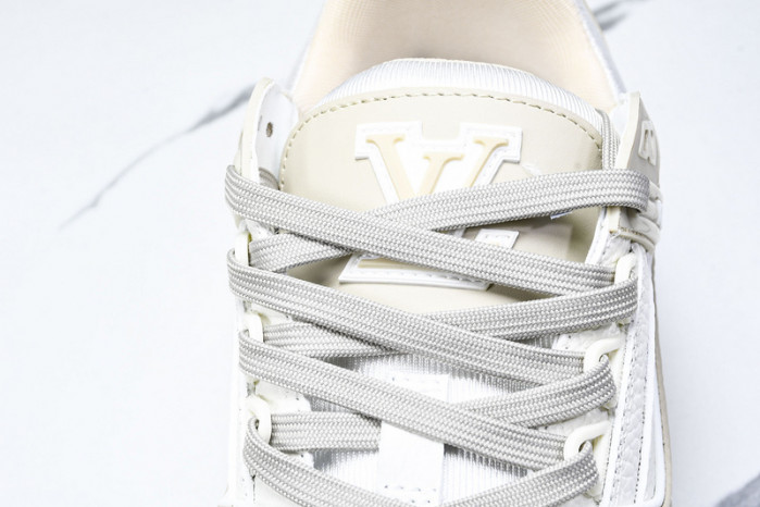 L&V SNEAKERS