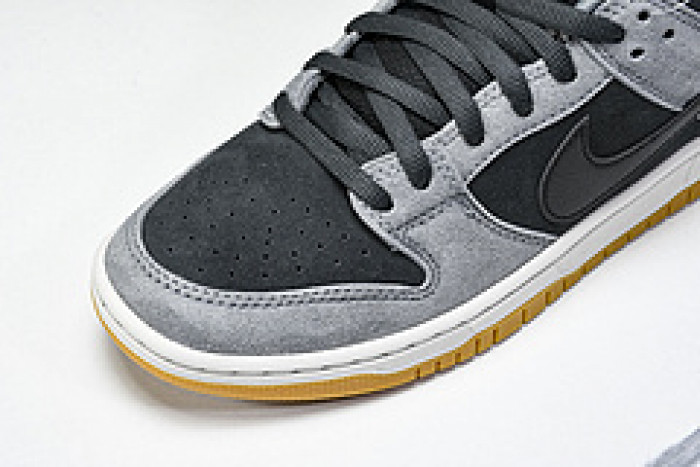 Nike SB Dunk Low HF3063-001