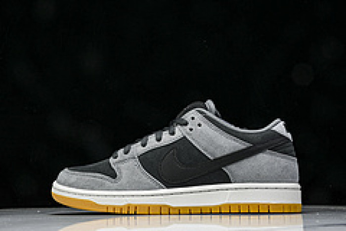 Nike SB Dunk Low HF3063-001
