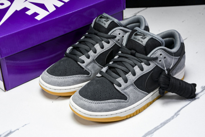 Nike SB Dunk Low HF3063-001