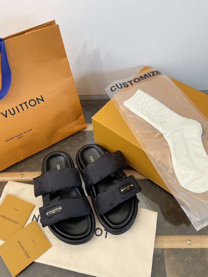 L&V SLIPPERS