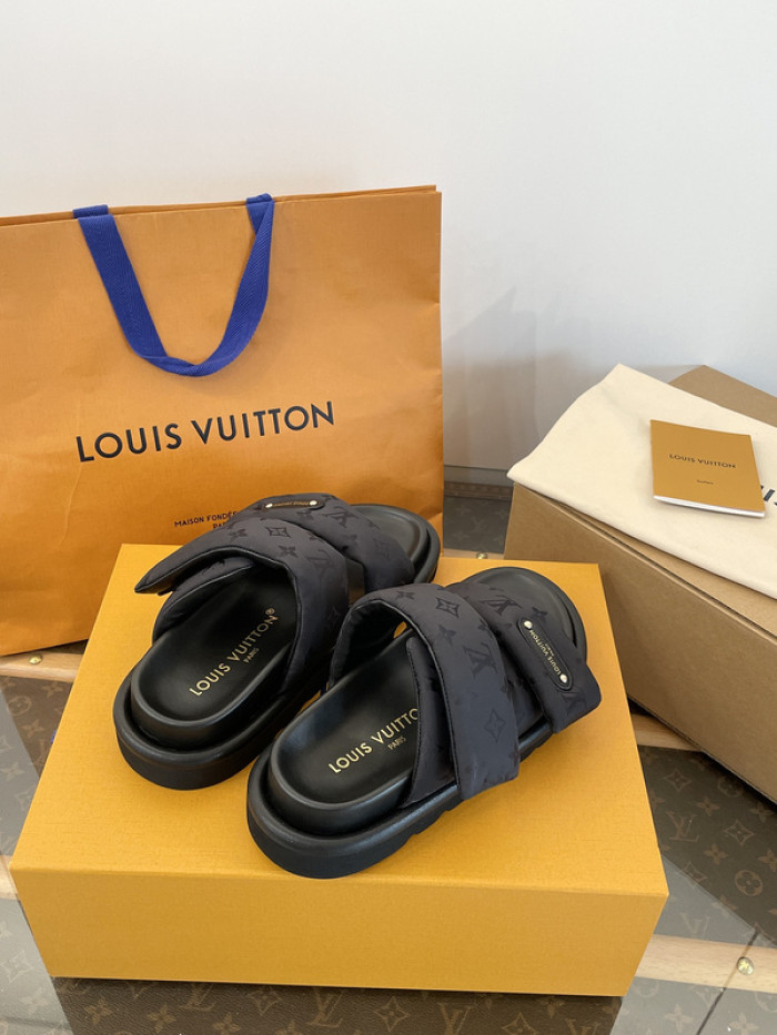 L&V SLIPPERS