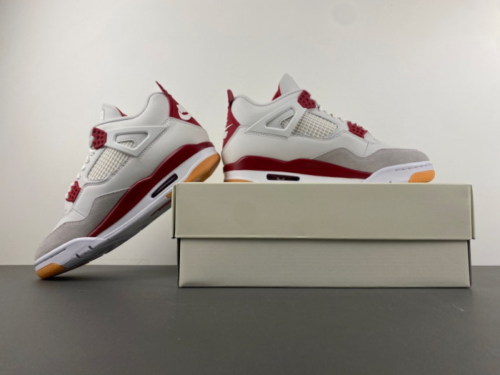 Nike SB x Air Jordan 4 Retro SP 