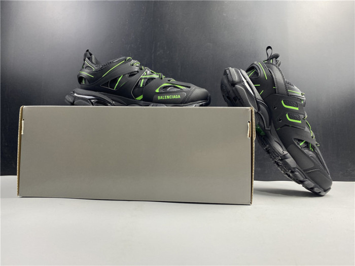BLEN Track balck with green 542023W1GB191005