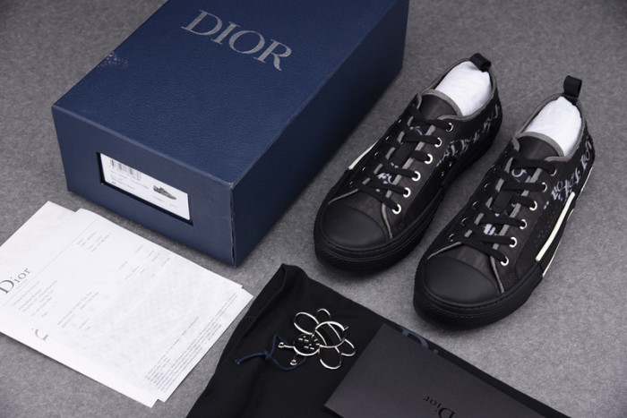 DI*O*R B23 PANKICK