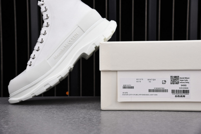 Alexander McQueen Boost white