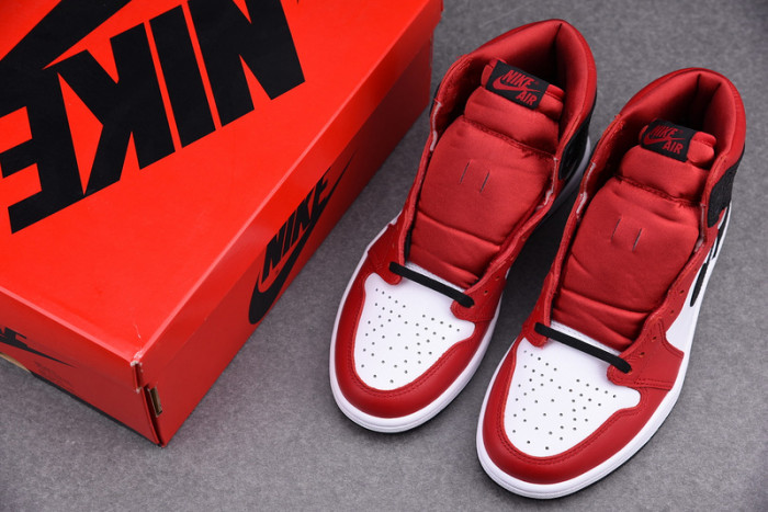 Air Jordan 1 High OG ‘Satin Snake’ CD0461-601