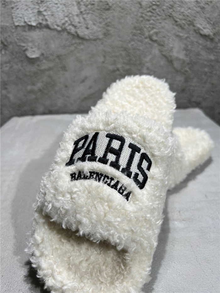 BLEN DESIGNER SLIPPERS