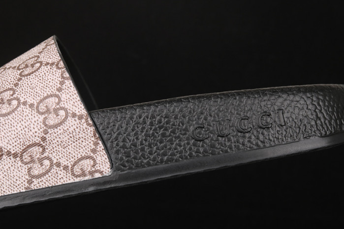 G DESIGNER SLIPPERS