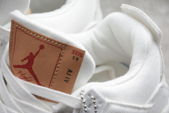 Jordan 4 Retro Levi