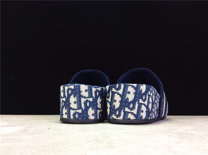 L&V SLIPPERS