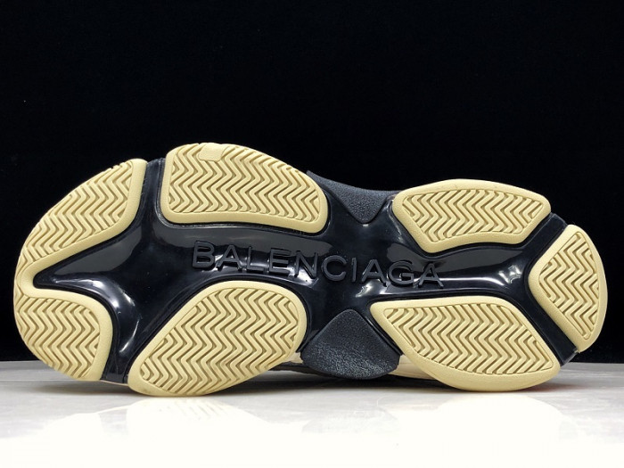 BLEN Triple S Silver Red (2018) 512175-W09O3-1081