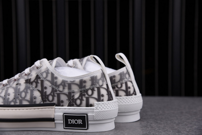 DI*O*R B23 PANKICK