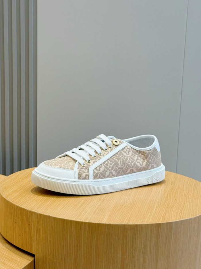 L&VT SNEAKERS