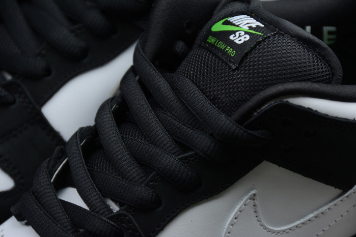 Nike SB Dunk Low Staple Panda Pigeon BV1310-013