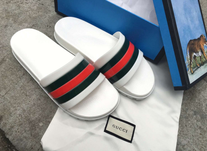 G DESIGNER SLIPPERS