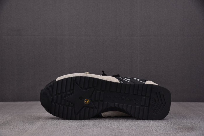 D designer sneaker