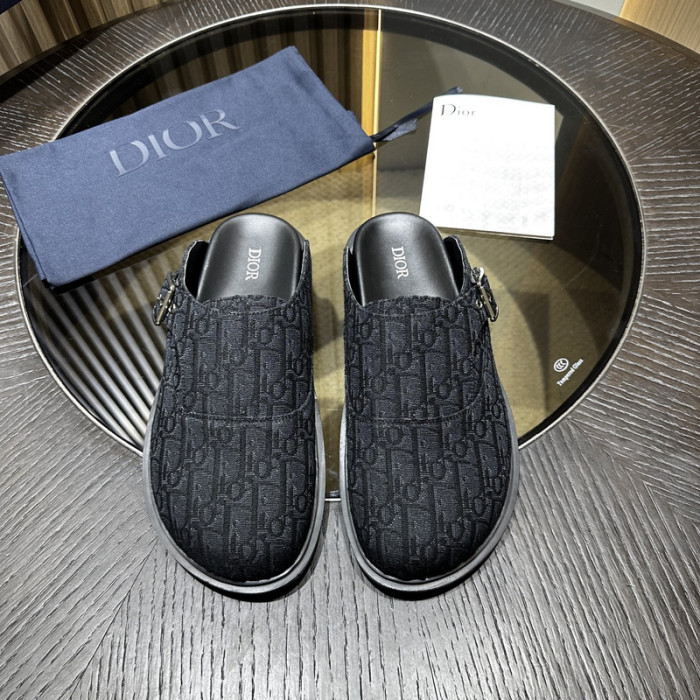 DO DESIGNER SLIPPERS