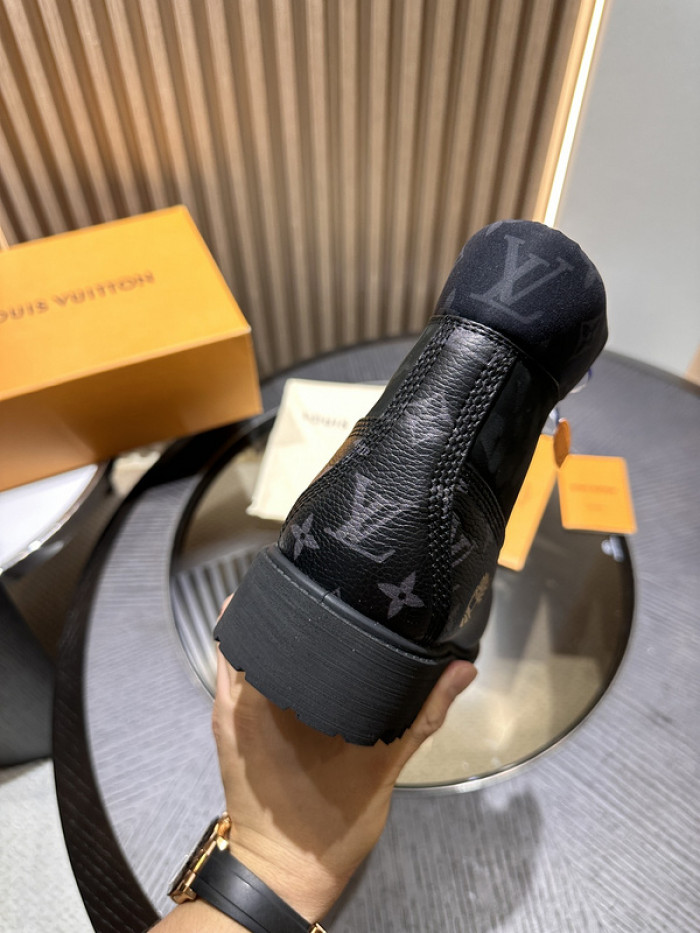 L&V SNEAKERS