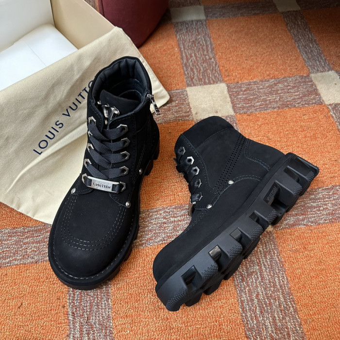 L&V SNEAKERS