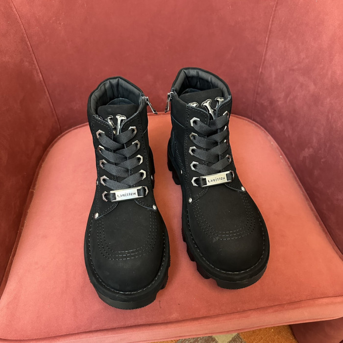 L&V SNEAKERS