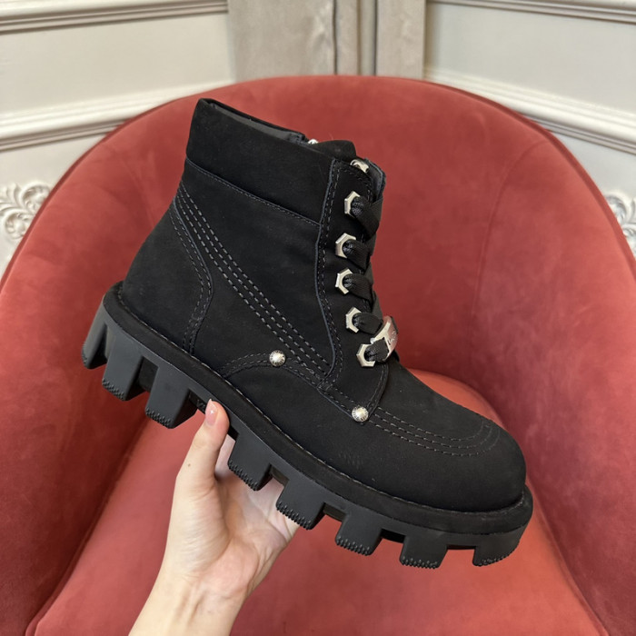 L&V SNEAKERS