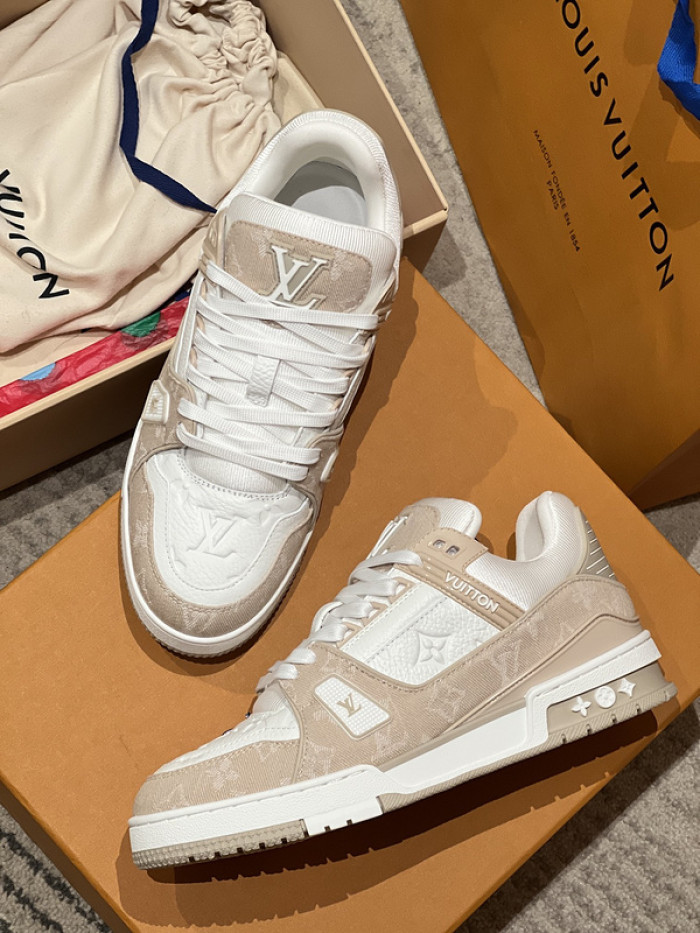 L&VT SNEAKERS