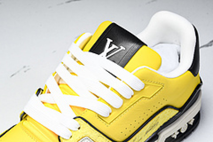 L&V SNEAKERS