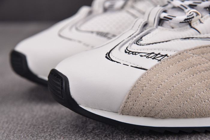 D designer sneaker