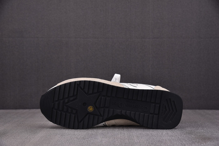 D designer sneaker