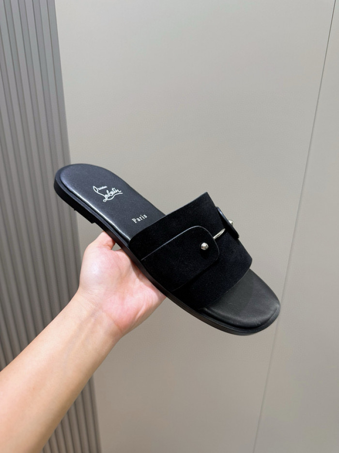 CL SLIPPERS