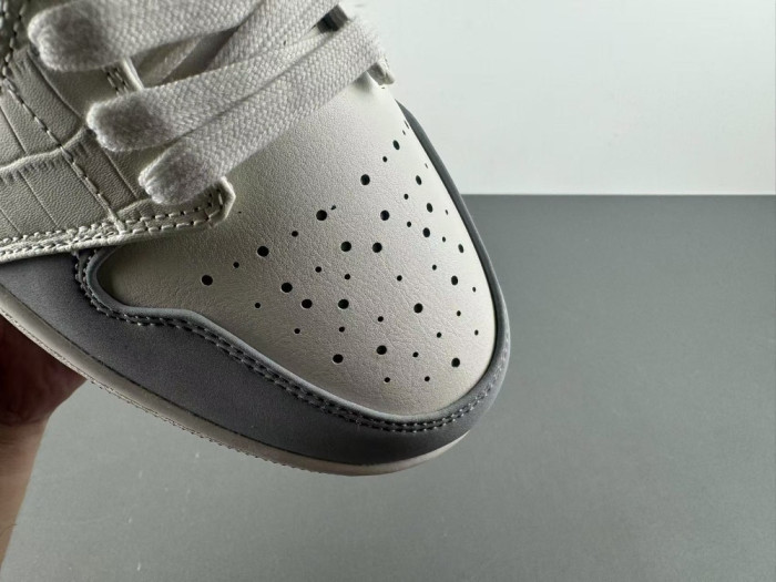 Air Jordan 1 Low IH7323-101